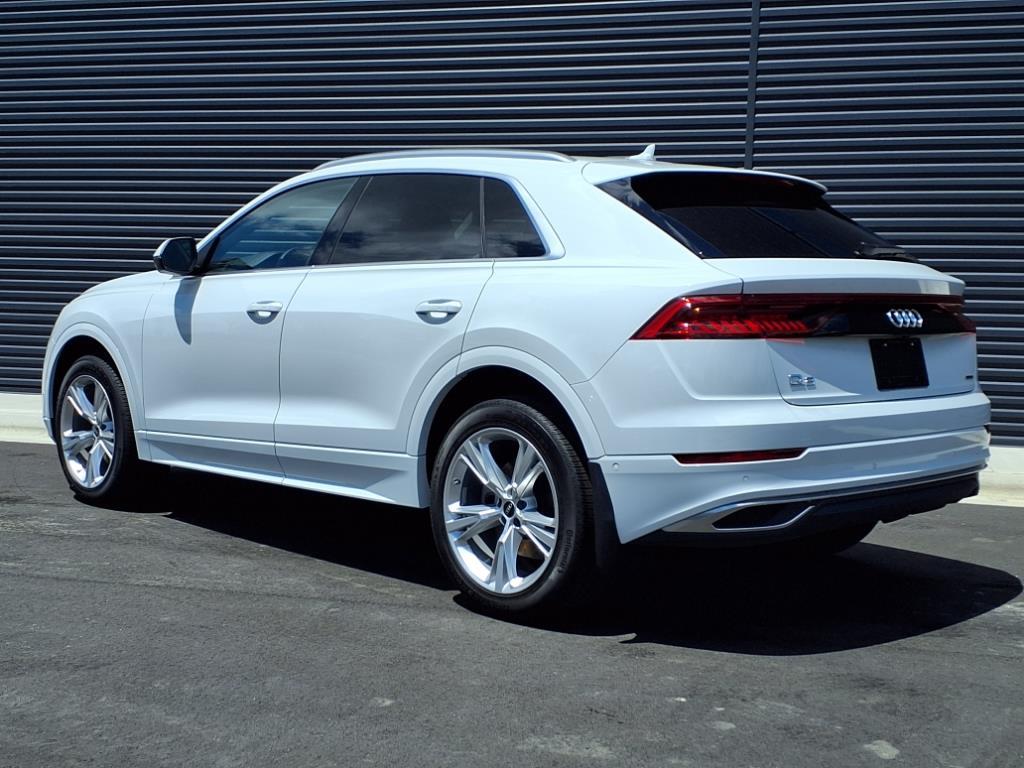 2023 Audi Q8 Premium Plus photo 3