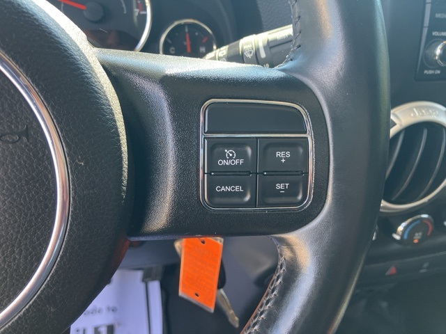 2015 Jeep Wrangler Unlimited Rubicon photo 22