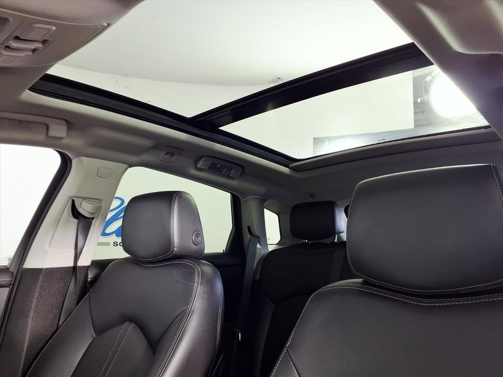 2015 Cadillac SRX Luxury photo 3