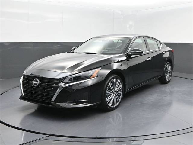 2025 Nissan Altima SL's photo