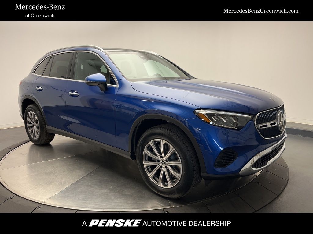 2026 Mercedes-Benz GLC Base's photo