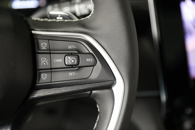 2025 Jeep Grand Cherokee Altitude X photo 5