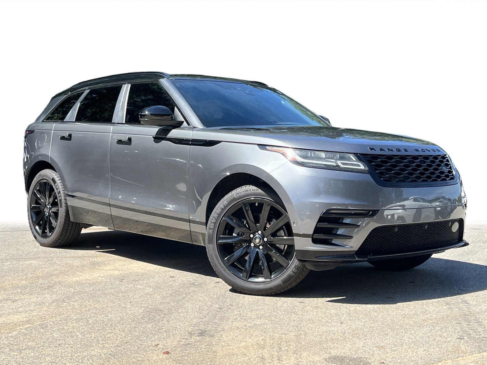 2018 Land Rover Range Rover Velar R-Dynamic SE photo 2