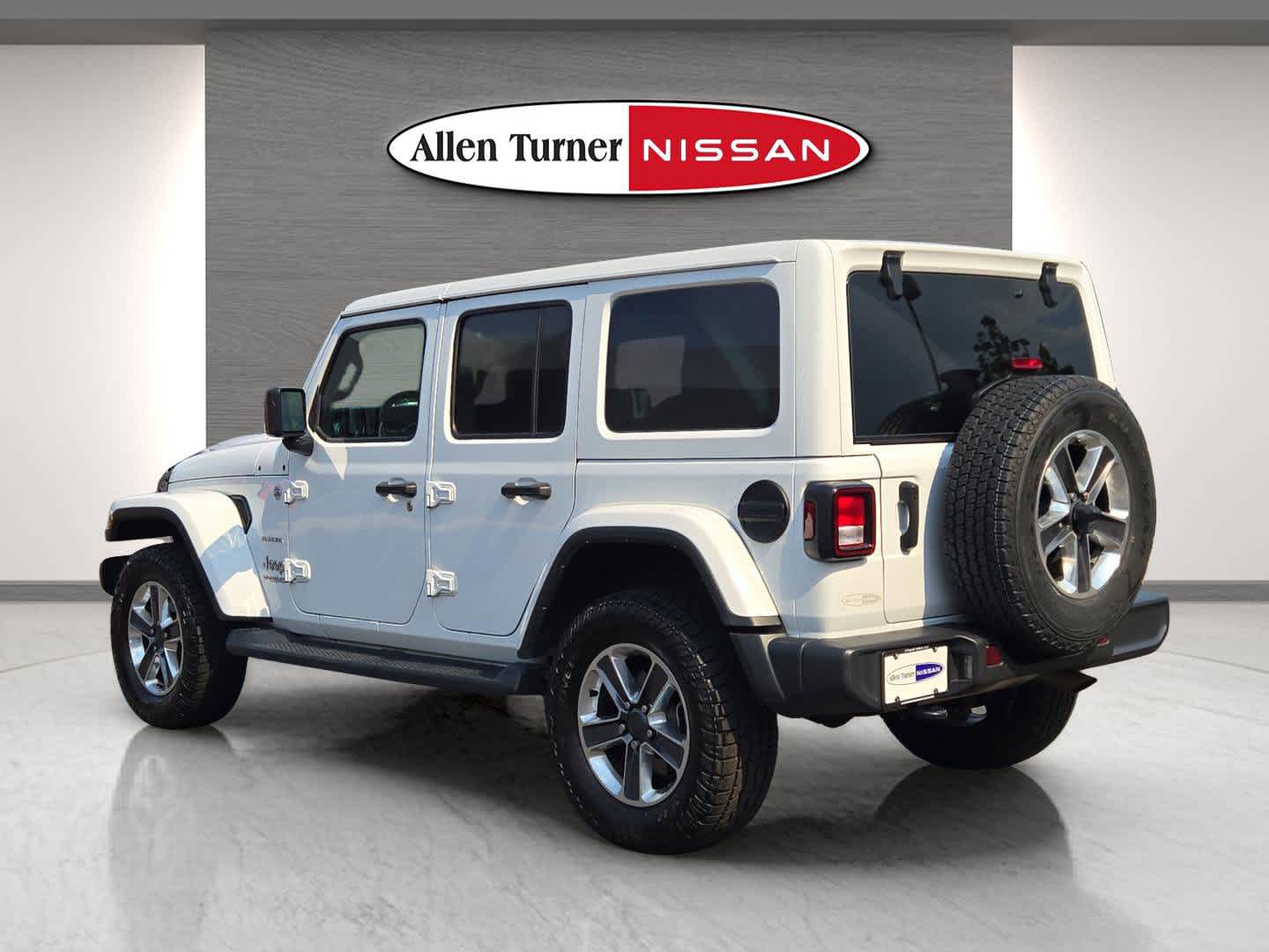 2022 Jeep Wrangler Unlimited Sahara photo 8