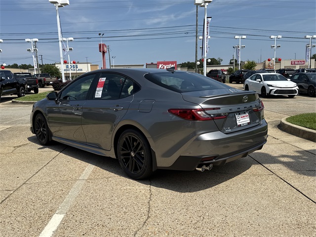 2025 Toyota Camry SE photo 5
