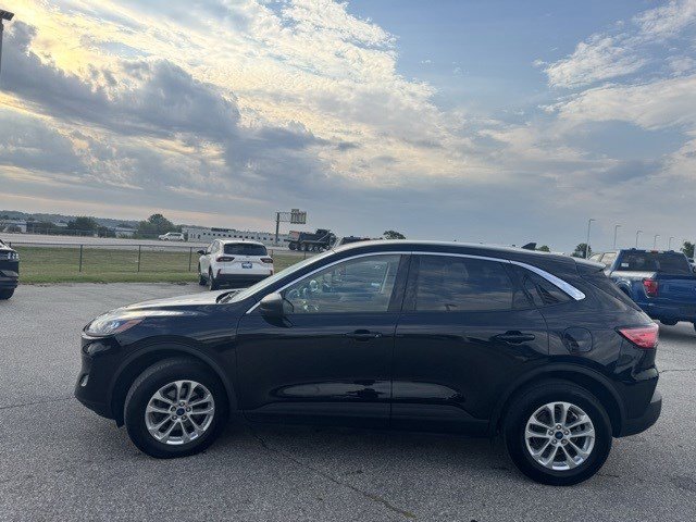 2022 Ford Escape SE photo 4