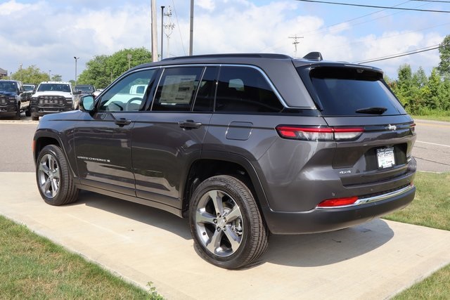 2025 Jeep Grand Cherokee Limited photo 29