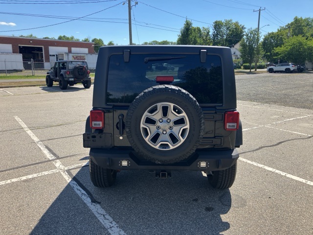 2015 Jeep Wrangler Unlimited Rubicon photo 6