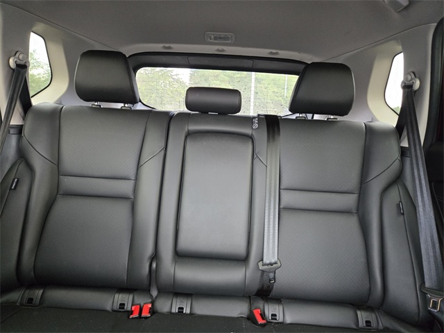 2024 Nissan Rogue SV photo 3