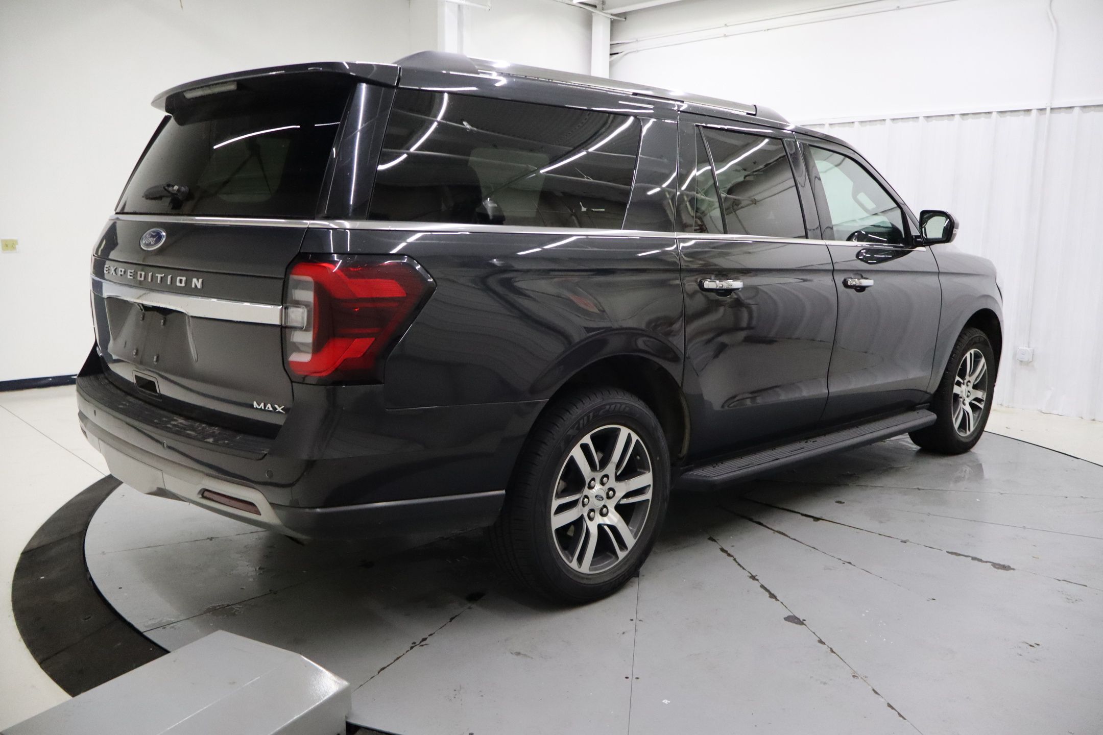 2024 Ford Expedition MAX Limited photo 3