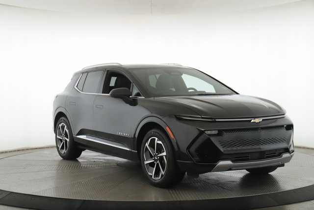 Used 2025 Chevrolet Equinox EV LT with VIN 3GN7DLRP6SS144983 for sale in Findlay, OH