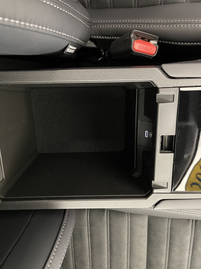 2025 Mitsubishi Outlander SE photo 11