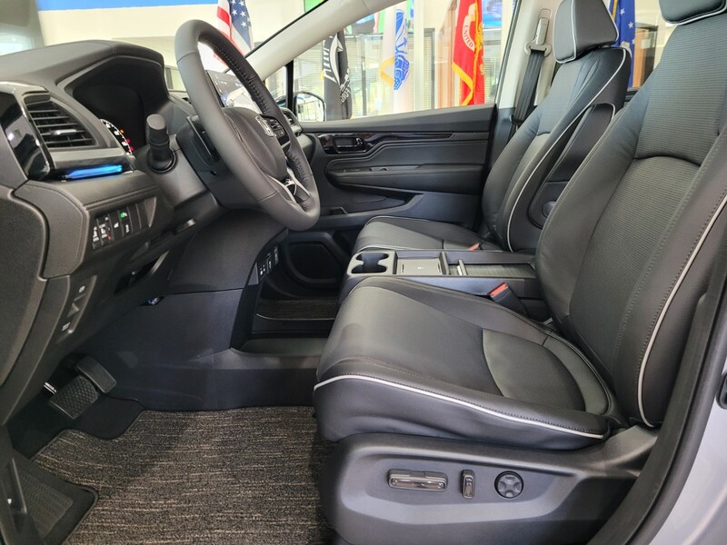 2026 Honda Odyssey Elite photo 6