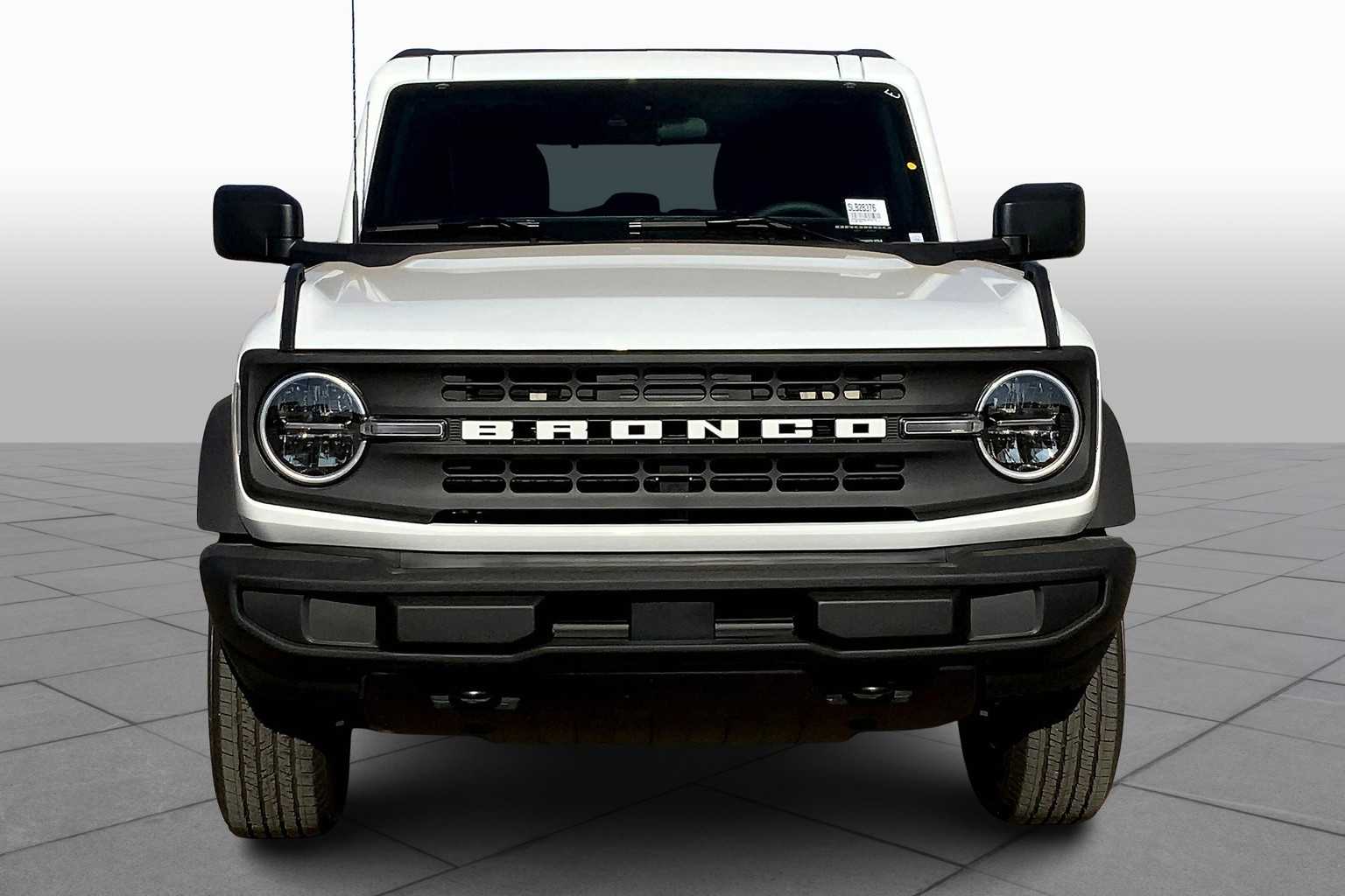 2025 Ford Bronco Base photo 3