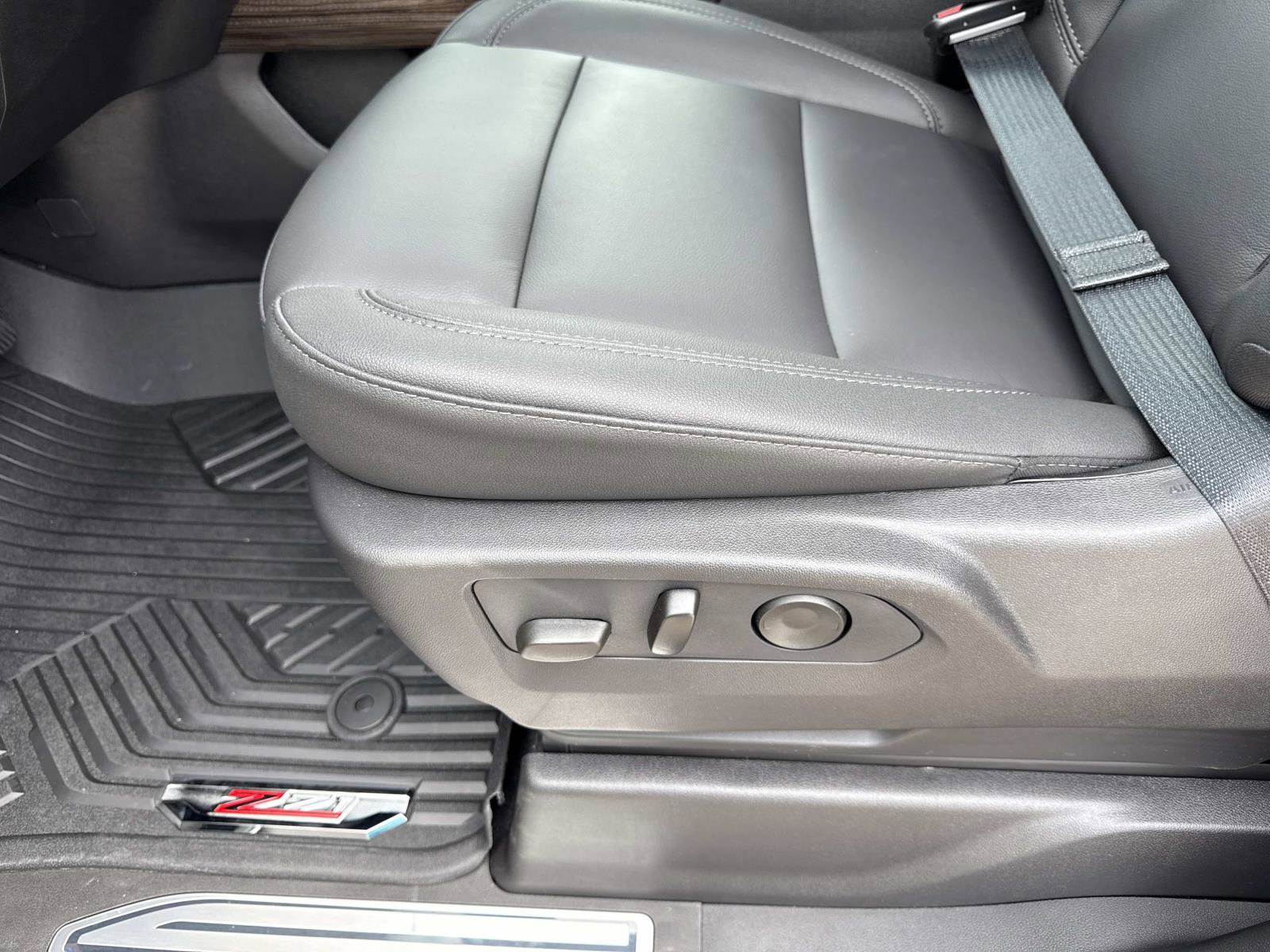 2026 Chevrolet Silverado 1500 RST photo 19