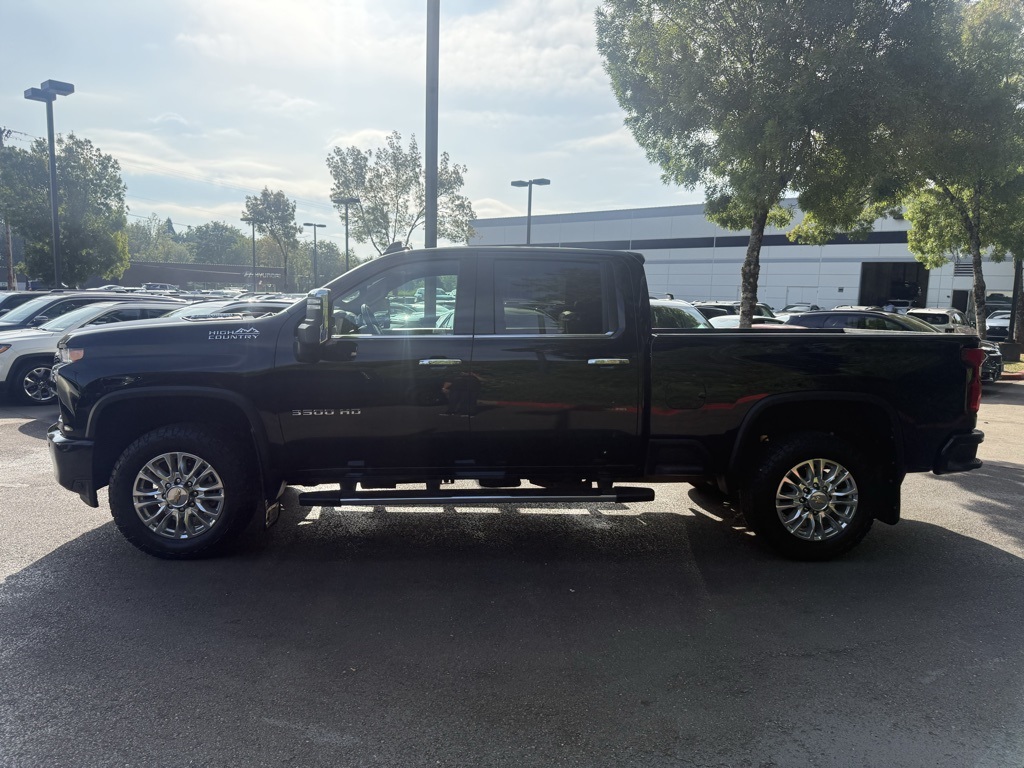 2023 Chevrolet Silverado 3500HD High Country photo 4