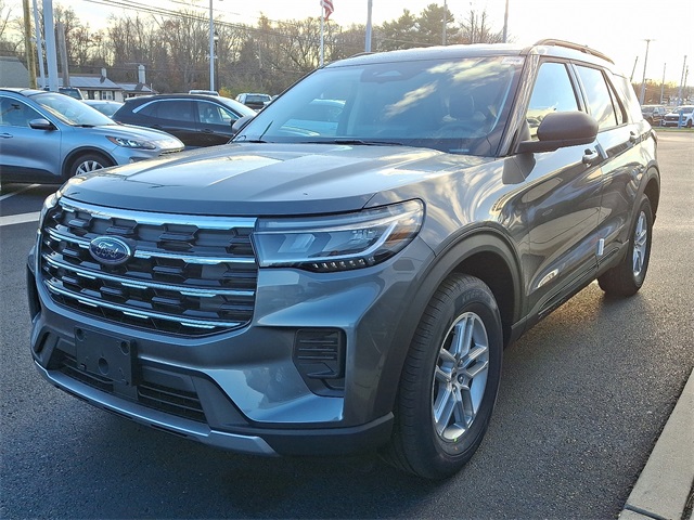 2026 Ford Explorer photo 3