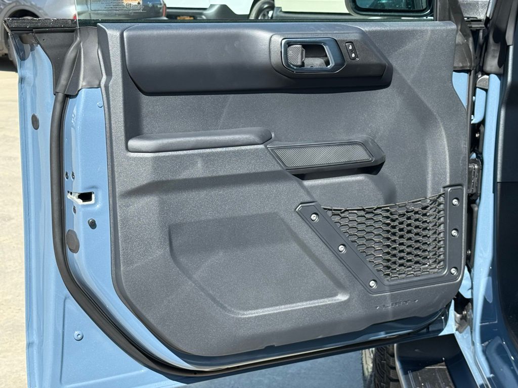 2025 Ford Bronco Outer Banks photo 16