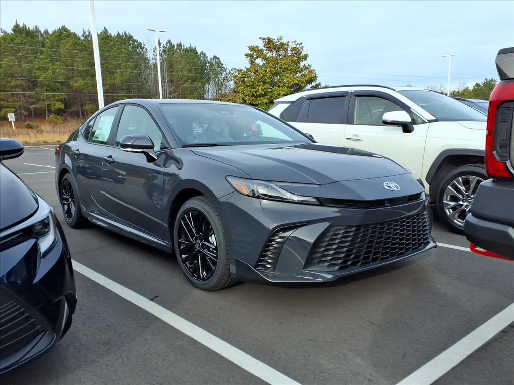 2026 Toyota Camry SE's photo