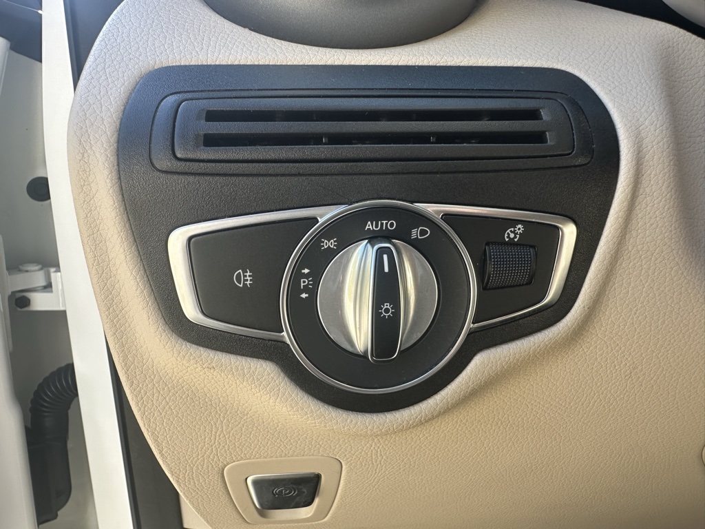 2021 Mercedes Benz GLC 300 4MATIC photo 25
