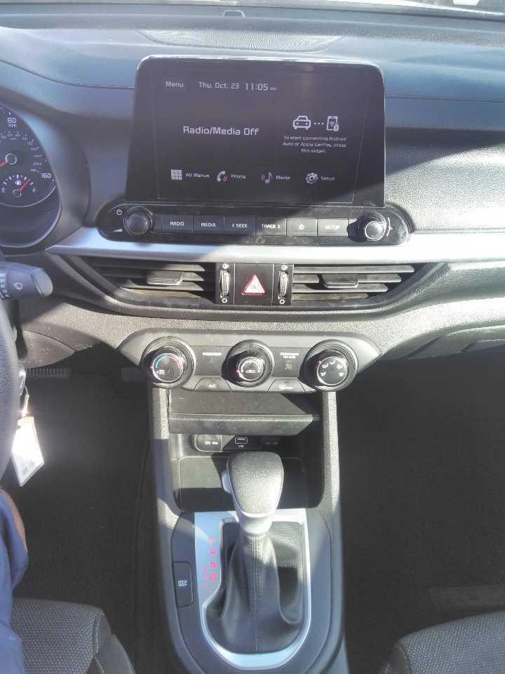 2023 Kia Forte LXS photo 4