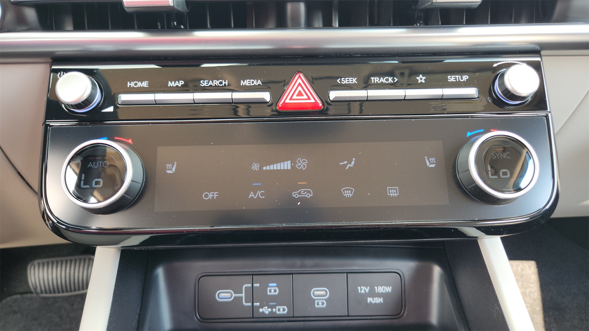 2026 Hyundai Tucson SEL photo 13