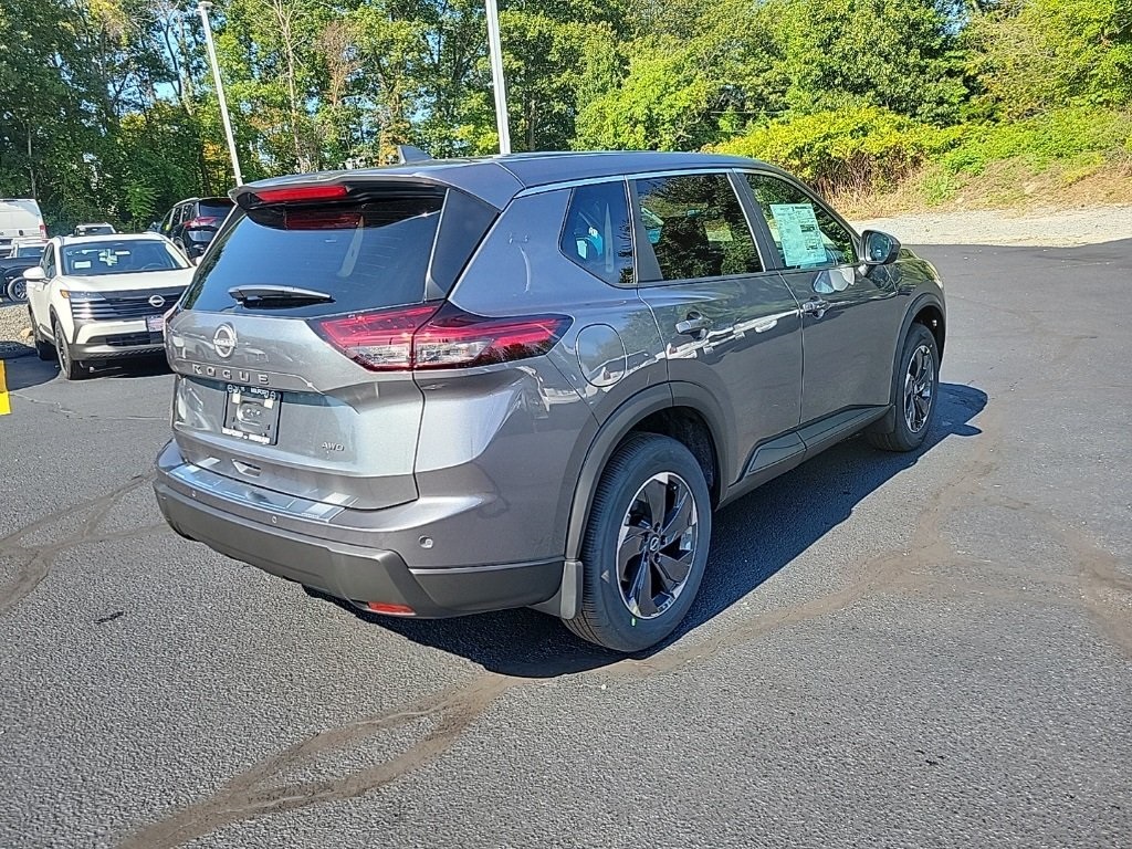 2026 Nissan Rogue SV photo 3