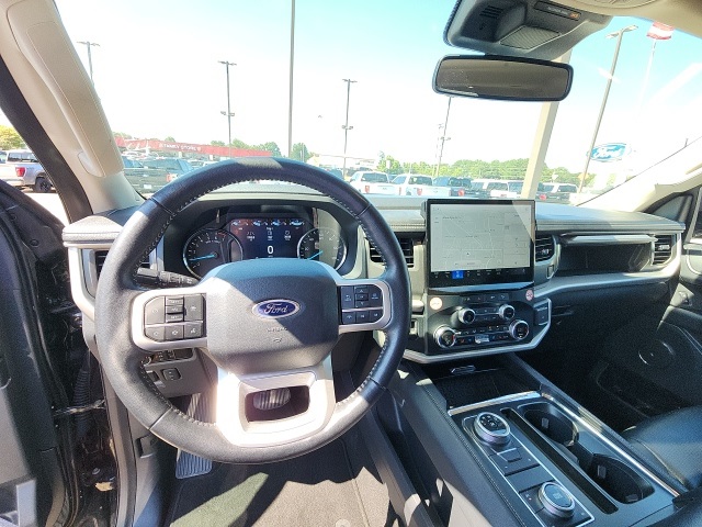 2024 Ford Expedition XLT photo 10
