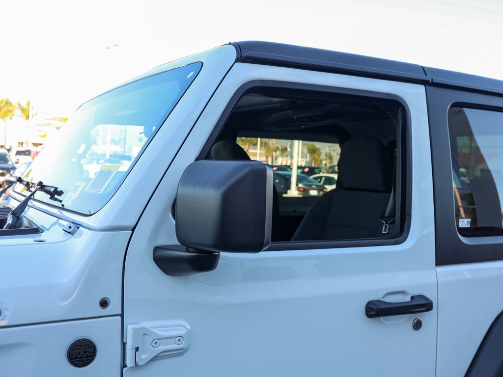 New 2026 Bright White Clear-Coat Exterior Paint Jeep Sport image 11