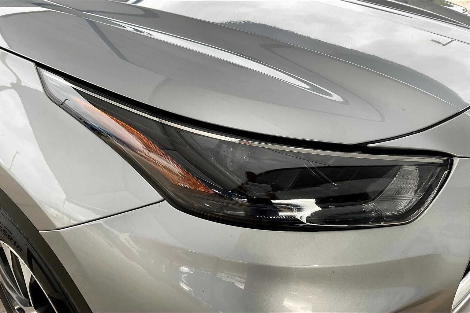 2022 Toyota Highlander XLE photo 24