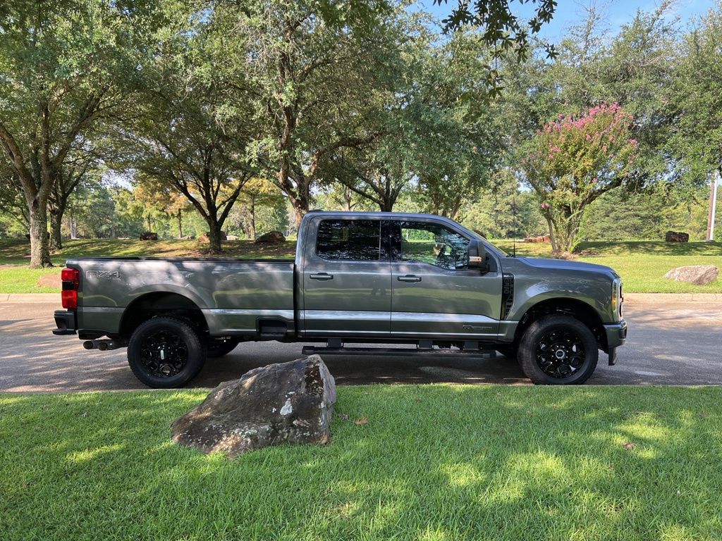 2026 Ford F-350 XLT photo 8