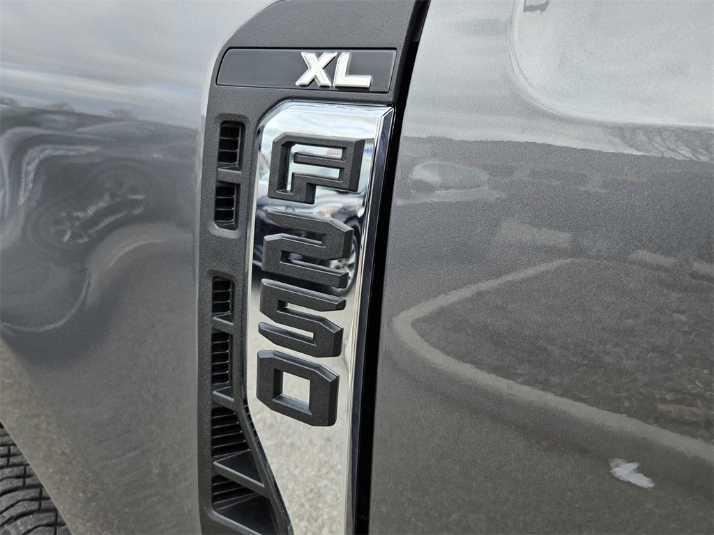 2025 Ford F-250 XL photo 30