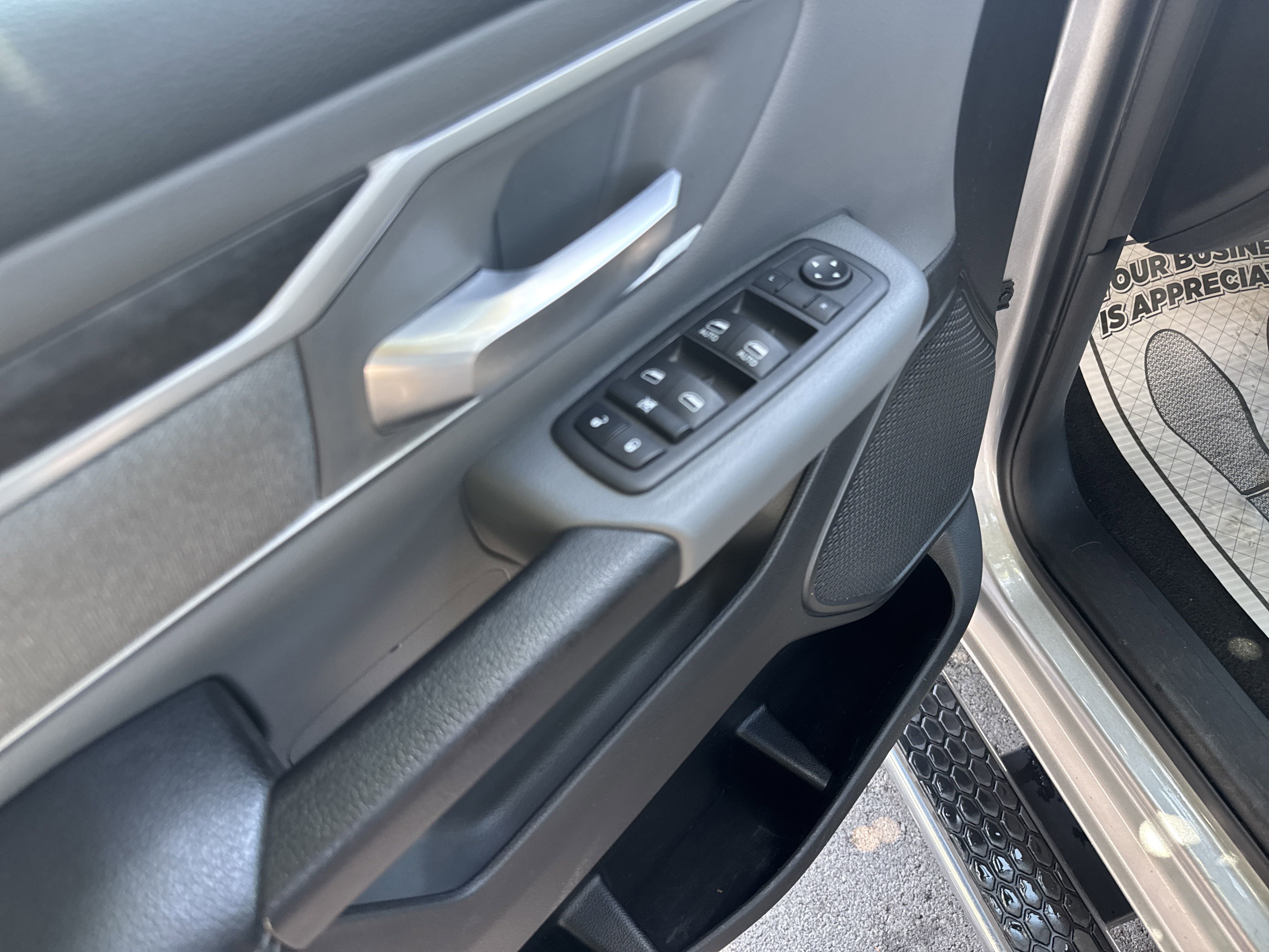 2022 Ram 1500 Big Horn Lone Star photo 3