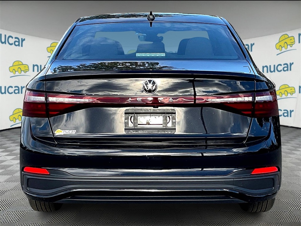 2026 Volkswagen Jetta 1.5T Sport photo 3