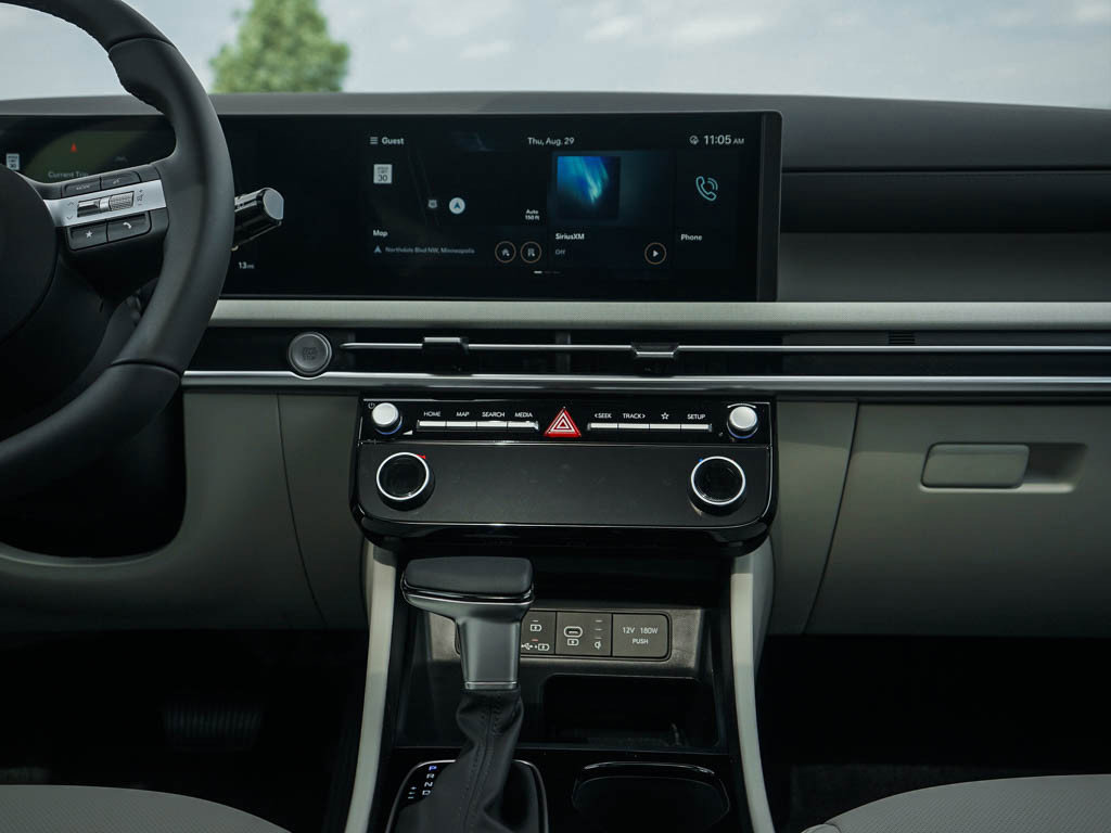 2025 Hyundai Tucson SEL Convenience photo 16