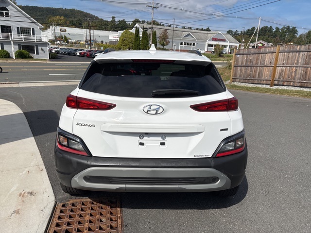 2023 Hyundai Kona SEL photo 11