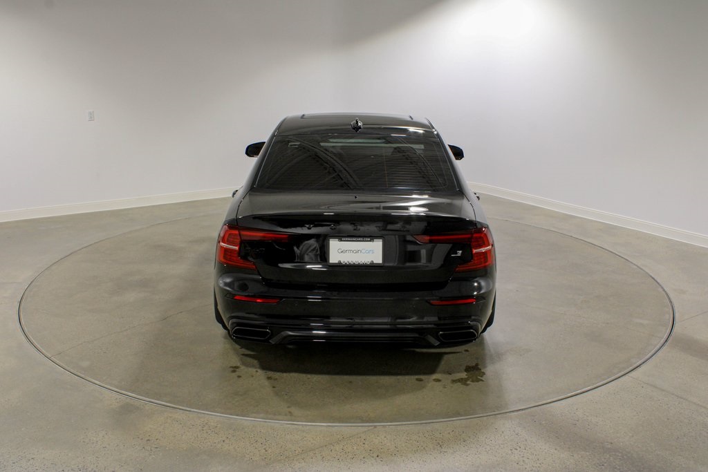 2022 Volvo S60 Recharge T8 Black Edition R-Design photo 5