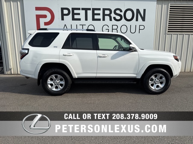 2021 Toyota 4Runner SR5 Premium photo 2