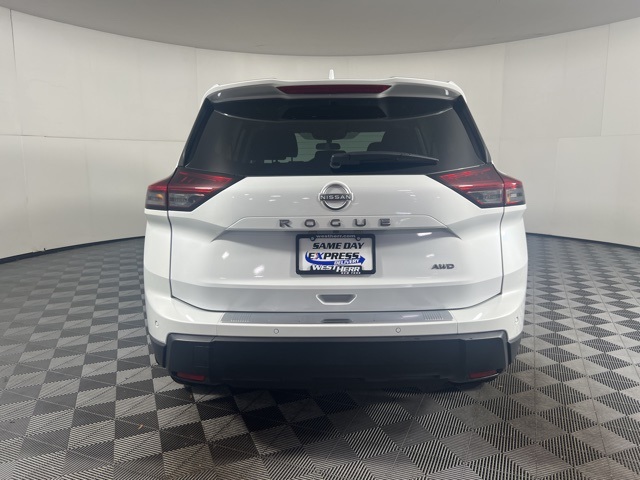 2025 Nissan Rogue SV photo 10