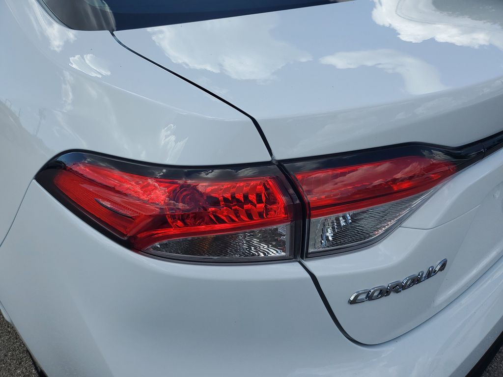 2025 Toyota Corolla LE photo 11