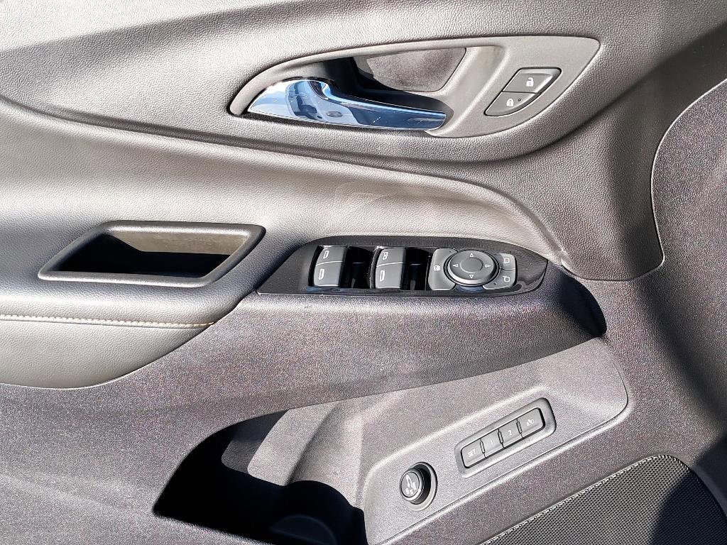 2023 Chevrolet Equinox Premier photo 9