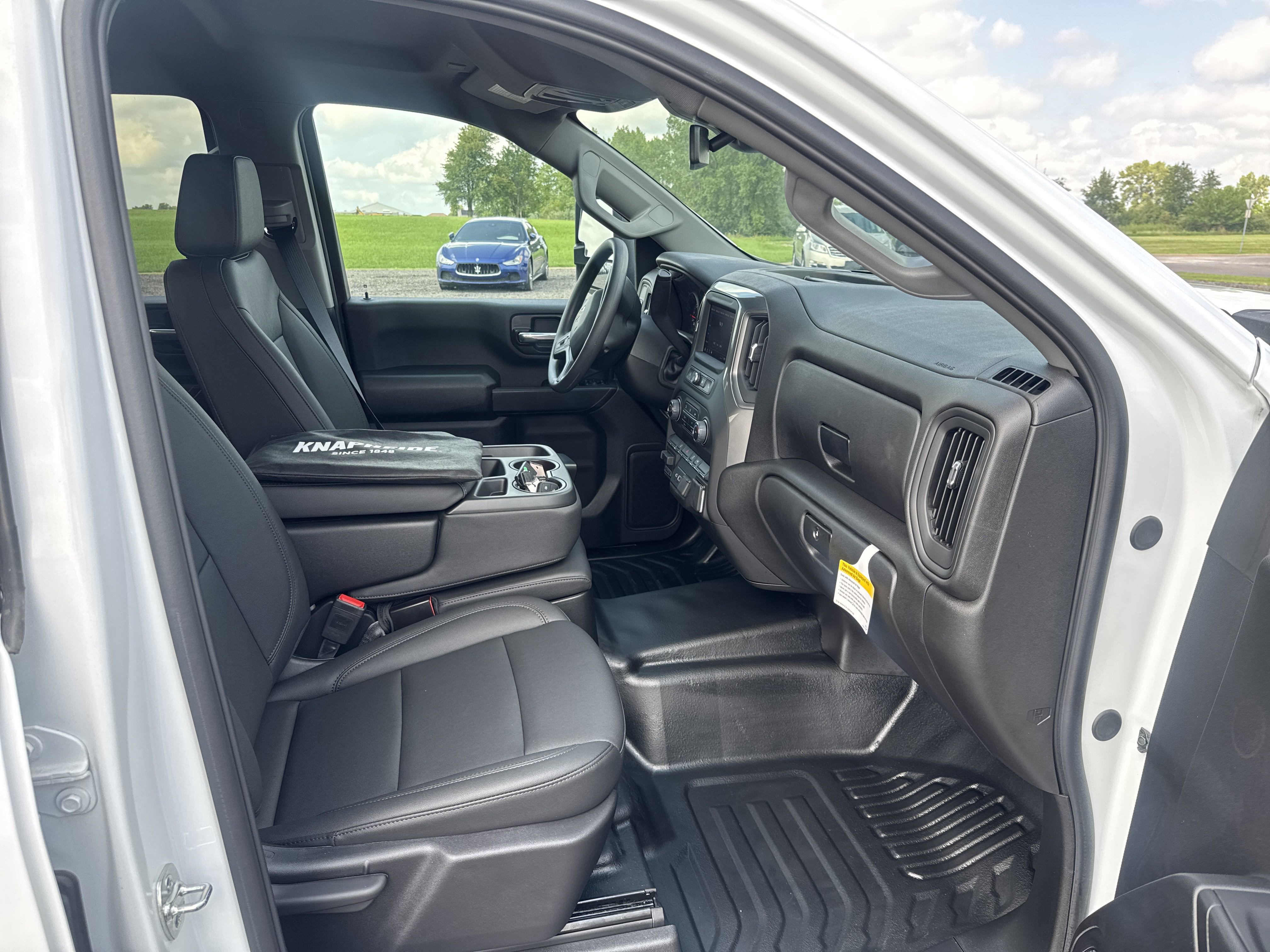 2025 Chevrolet Silverado 2500HD photo 5