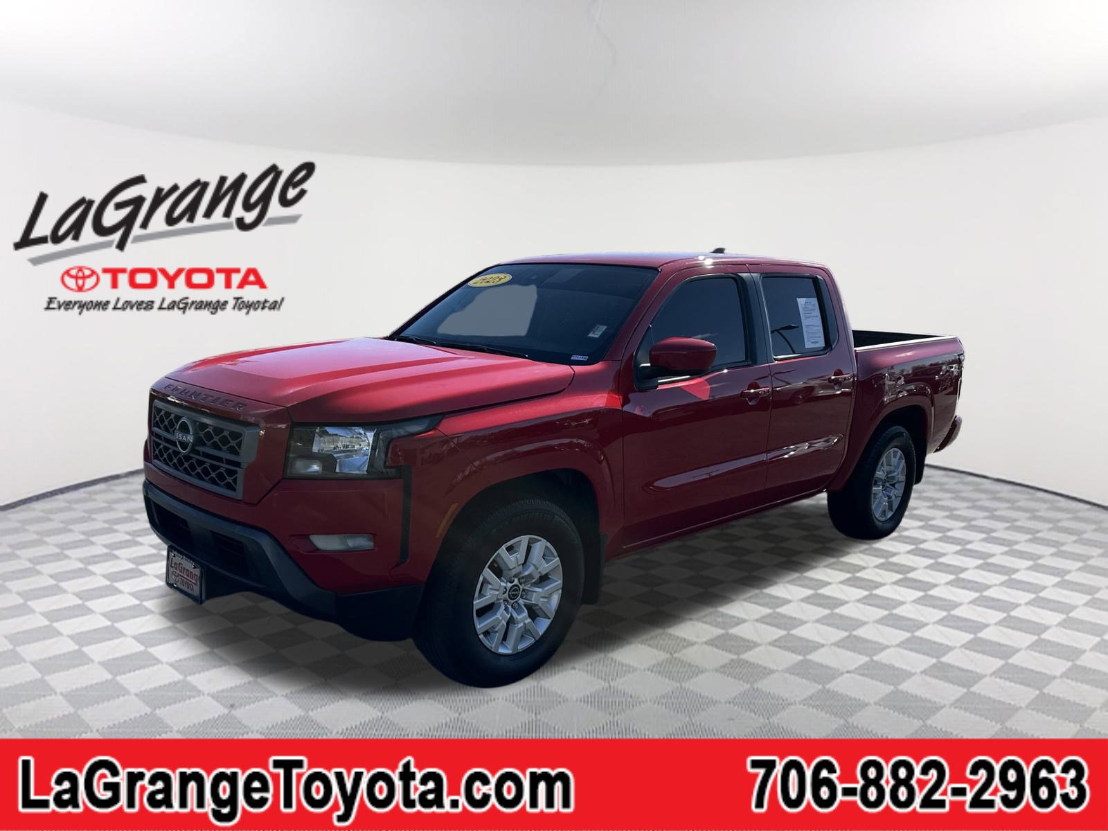 2023 Nissan Frontier SV