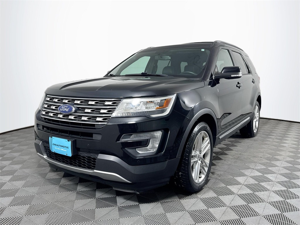 2017 Ford Explorer XLT's photo