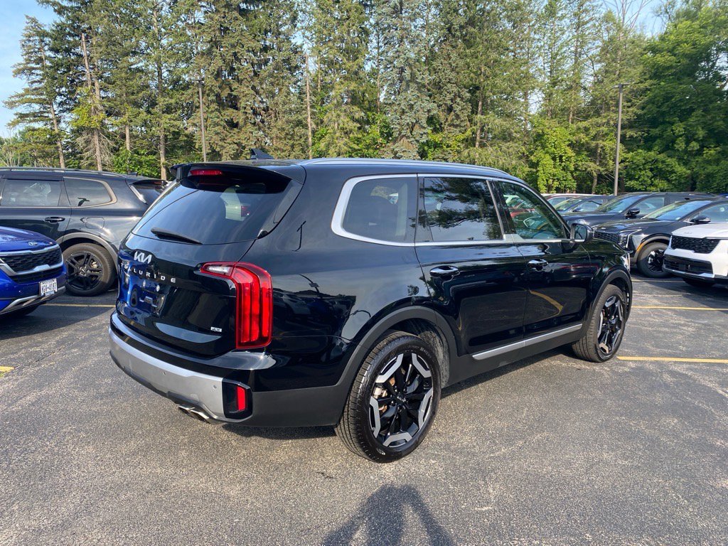2023 Kia Telluride S photo 7