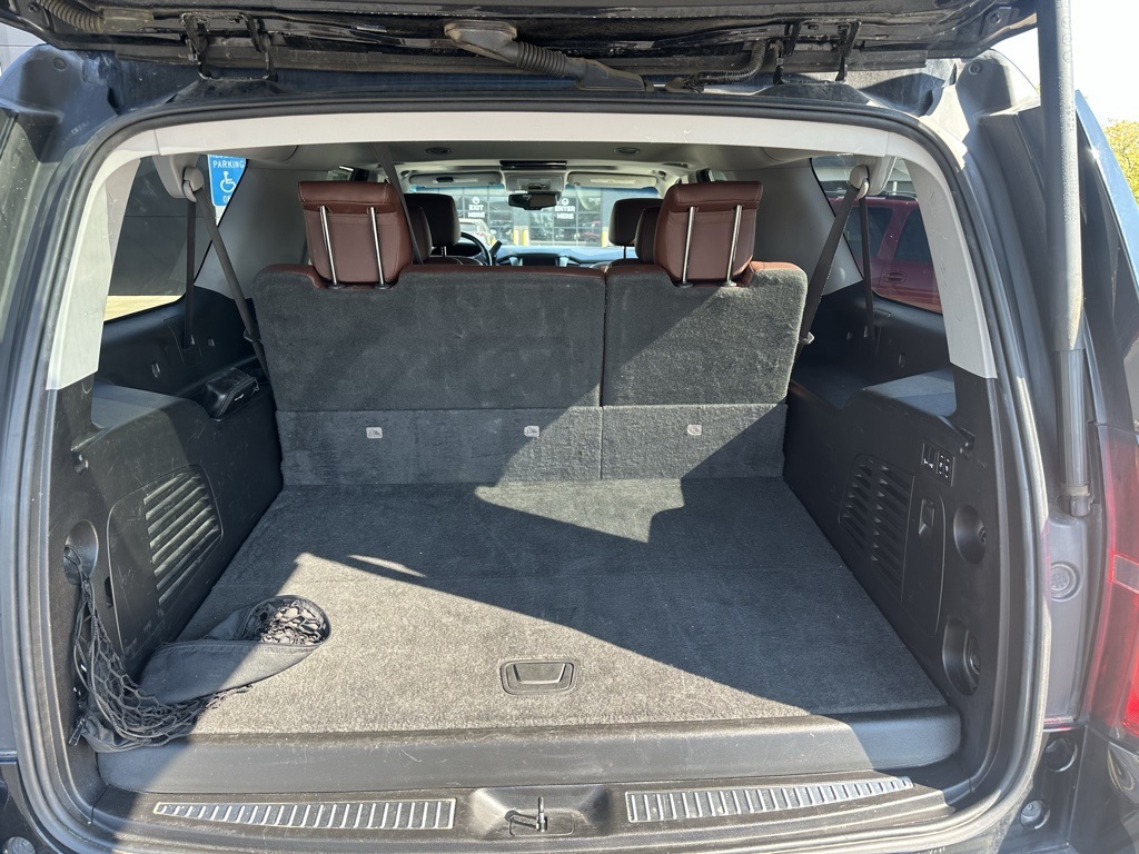 2019 Chevrolet Suburban Premier photo 7