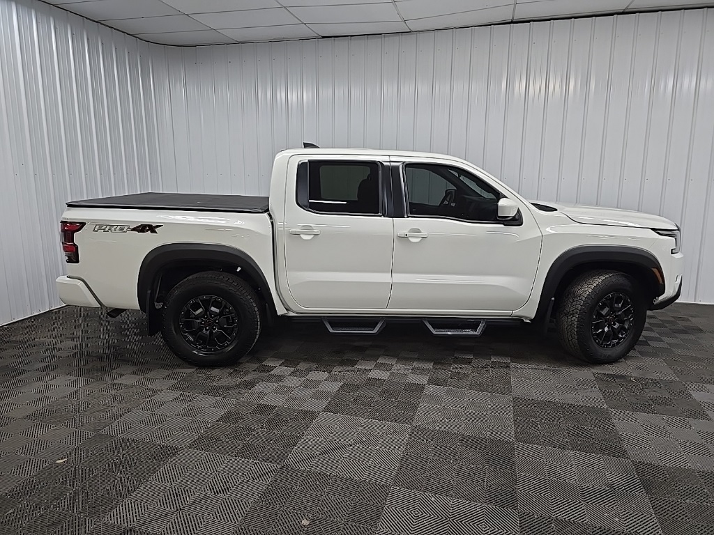 2023 Nissan Frontier PRO-4X photo 2