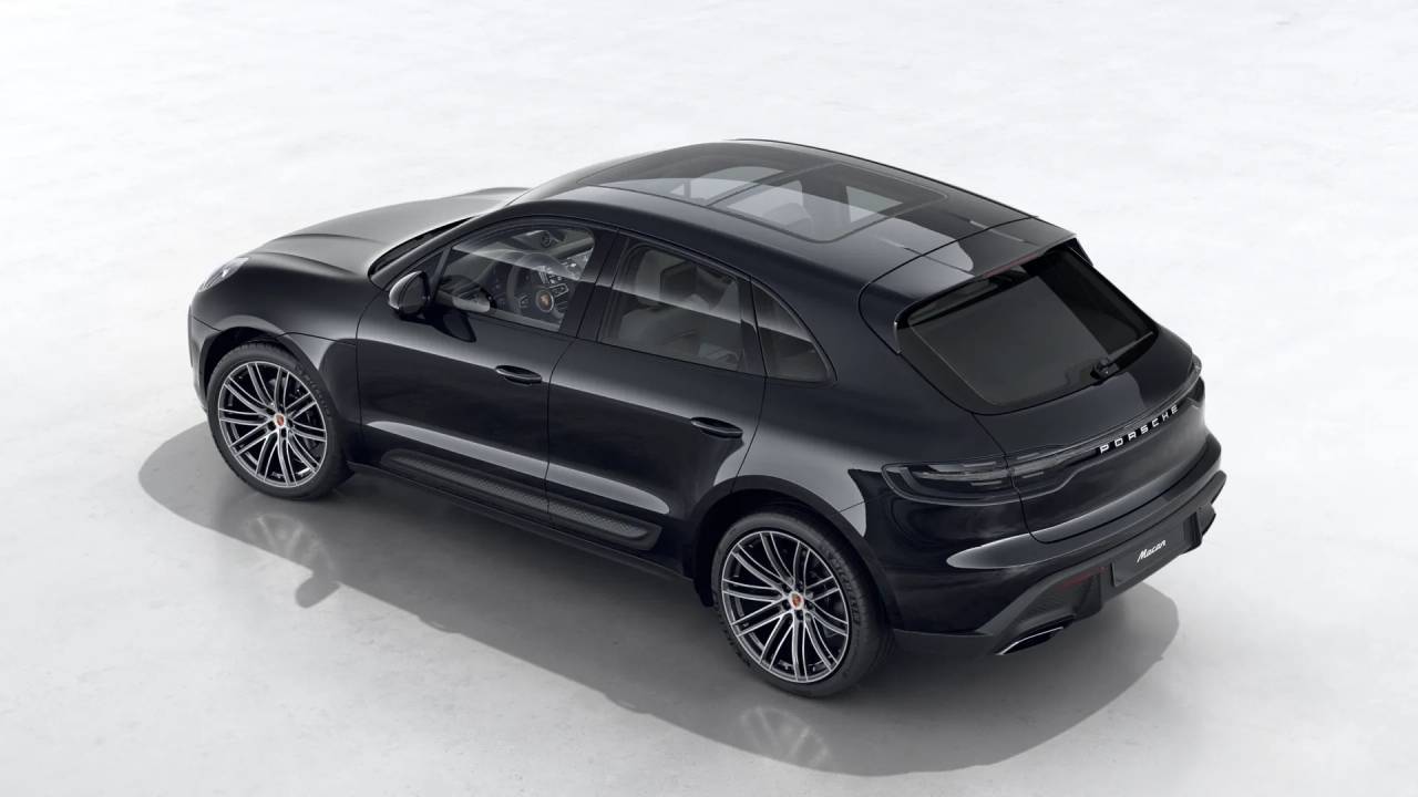 2026 Porsche Macan T photo 3