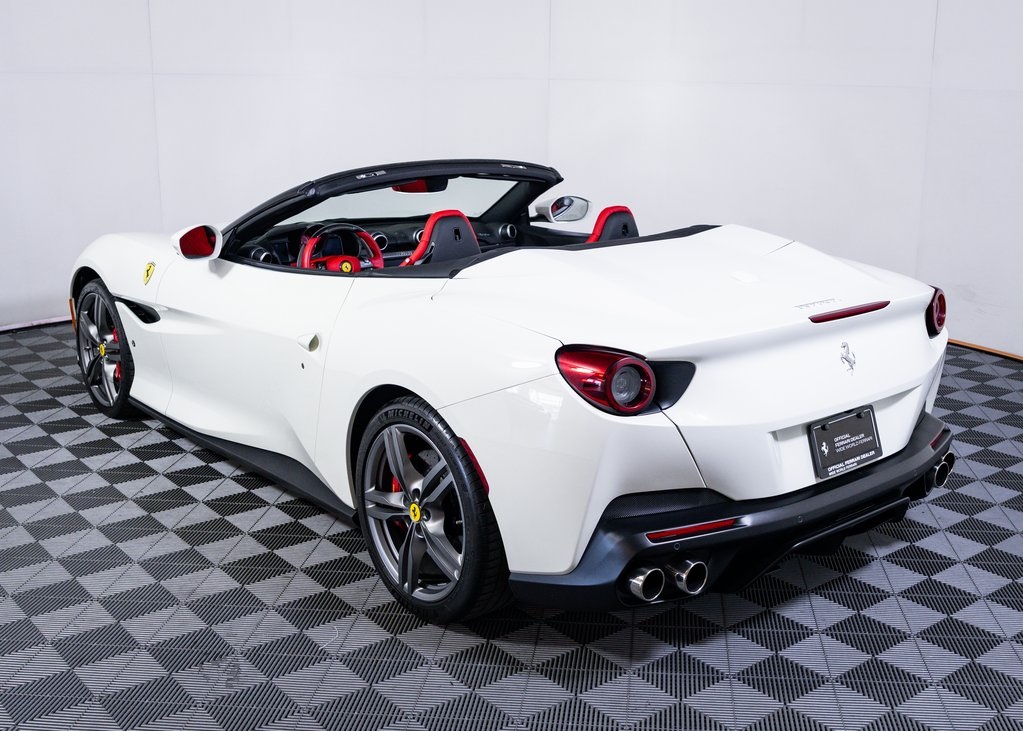 Certified Used 2019 White Ferrari Base image 17