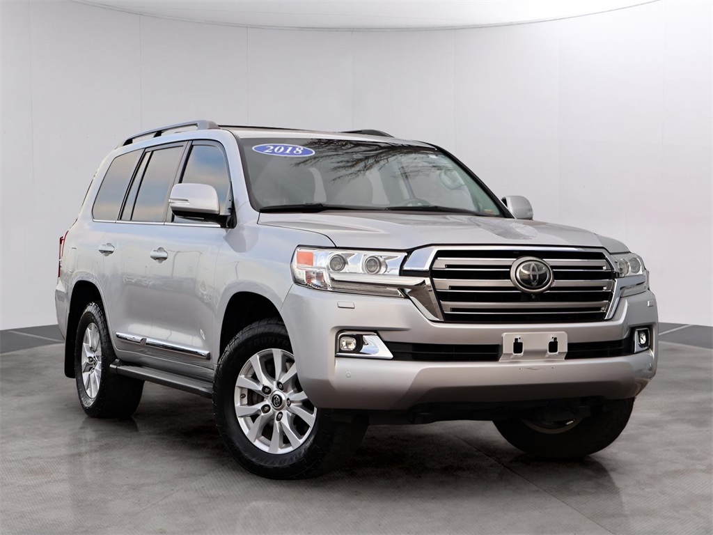 2018 Toyota Land Cruiser Base's photo